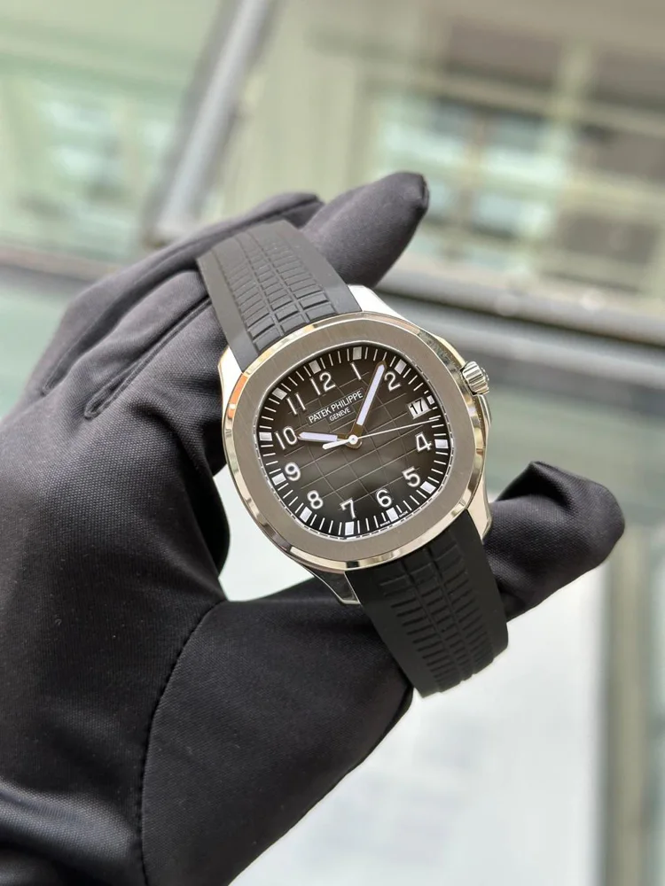 Patek Philippe Aquanaut Box & Papers
